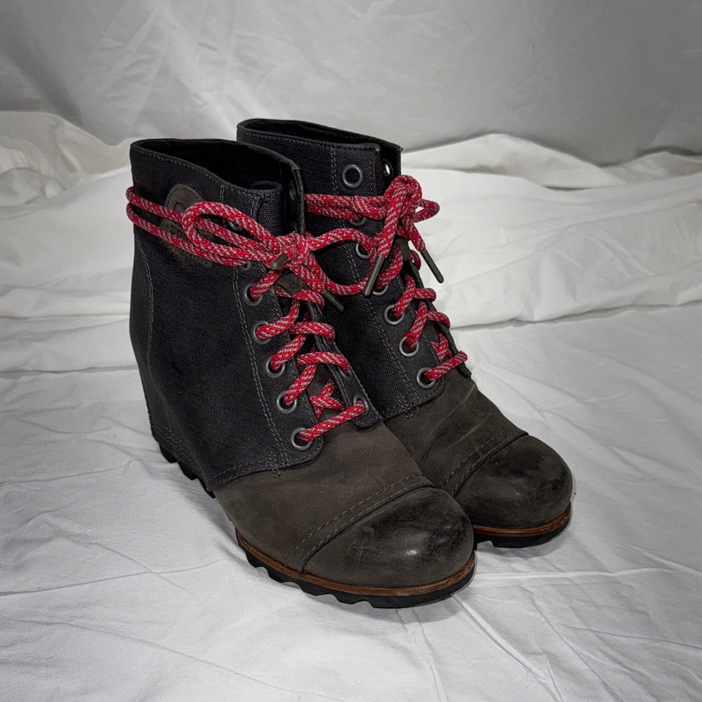 Sorel PDX Women's Black and Red Lace-Up waterproof Boots